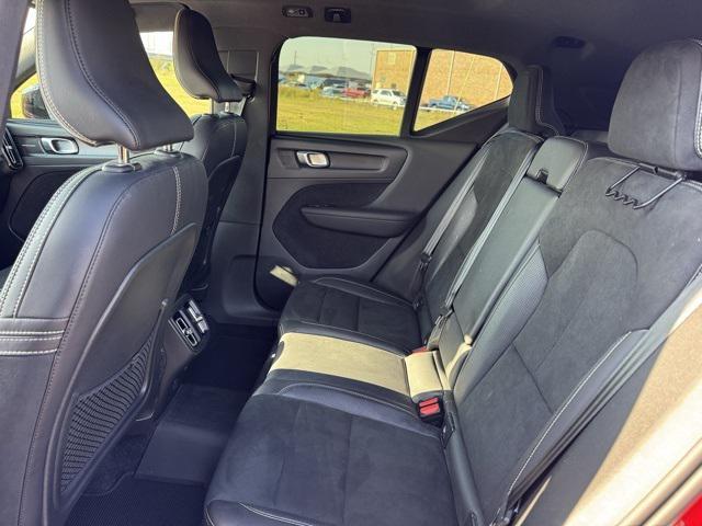 used 2020 Volvo XC40 car, priced at $21,788