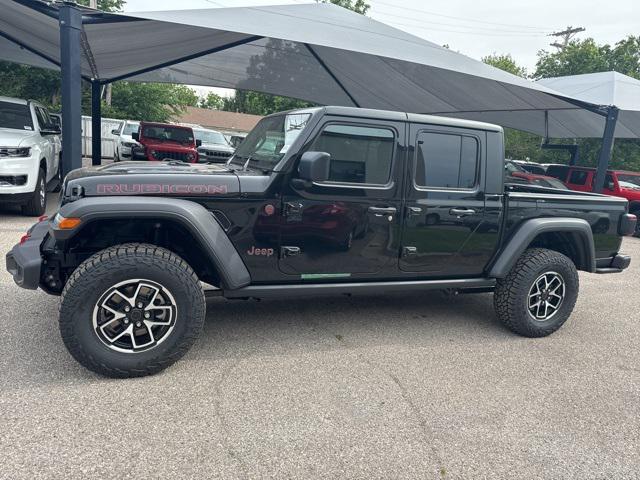 new 2024 Jeep Gladiator car, priced at $45,900