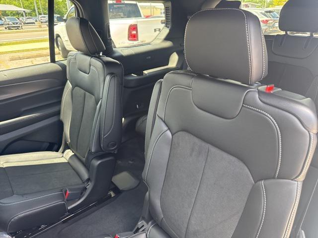 new 2025 Jeep Grand Cherokee L car, priced at $38,335