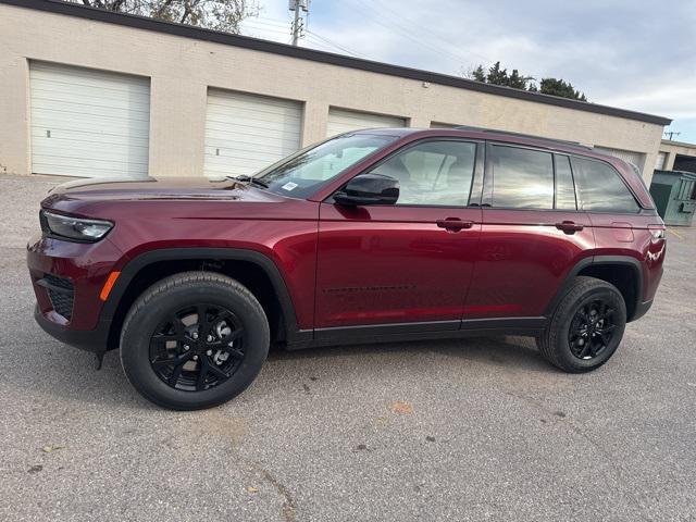 new 2025 Jeep Grand Cherokee car, priced at $33,730