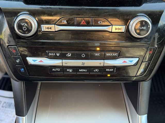 used 2023 Ford Explorer car, priced at $30,988