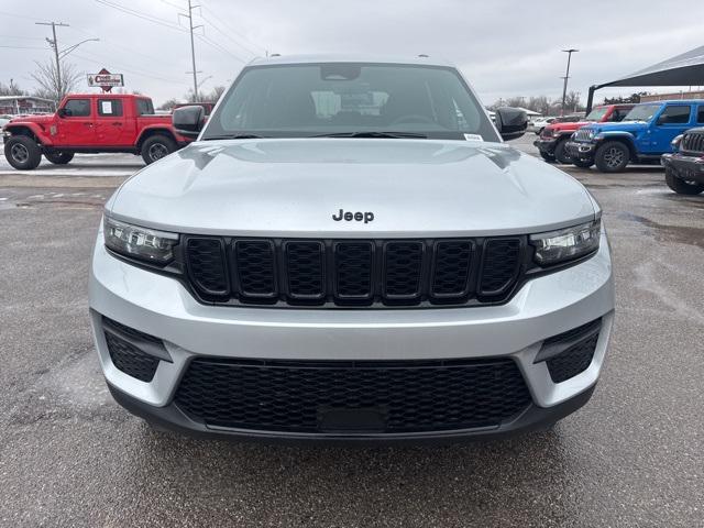 new 2025 Jeep Grand Cherokee car, priced at $31,730