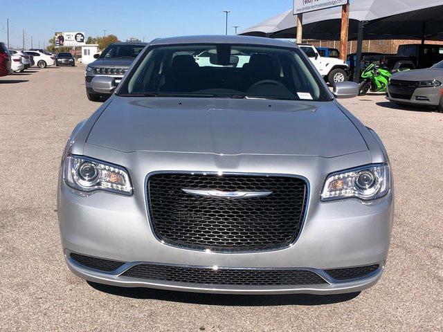 new 2023 Chrysler 300 car, priced at $19,305