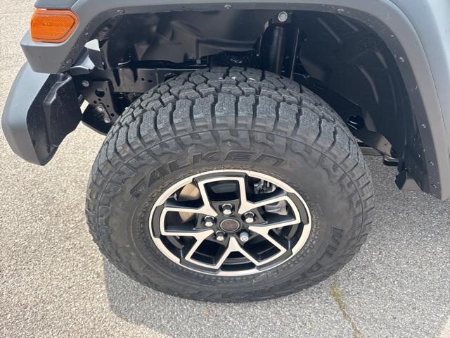 new 2025 Jeep Gladiator car, priced at $46,750