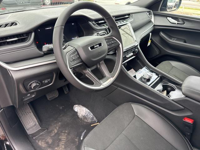 new 2025 Jeep Grand Cherokee L car, priced at $38,930