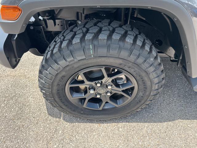 new 2025 Jeep Gladiator car, priced at $38,280