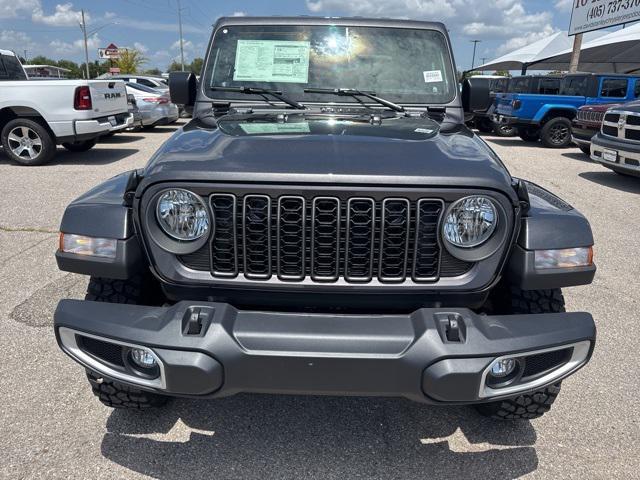 new 2025 Jeep Gladiator car, priced at $38,280