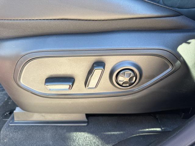 new 2025 Jeep Grand Cherokee L car, priced at $39,830