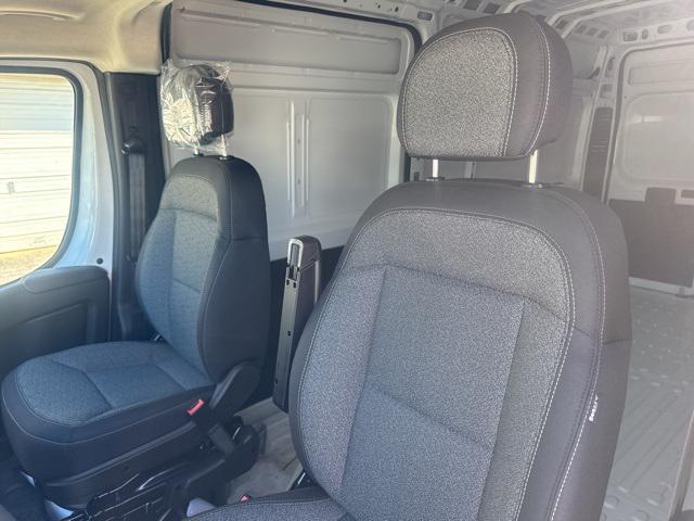 new 2025 Ram ProMaster 2500 car, priced at $45,050