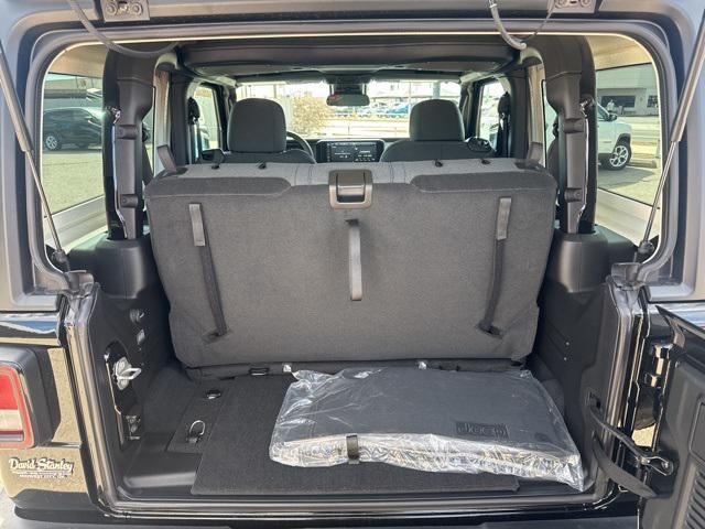 new 2025 Jeep Wrangler car, priced at $36,675