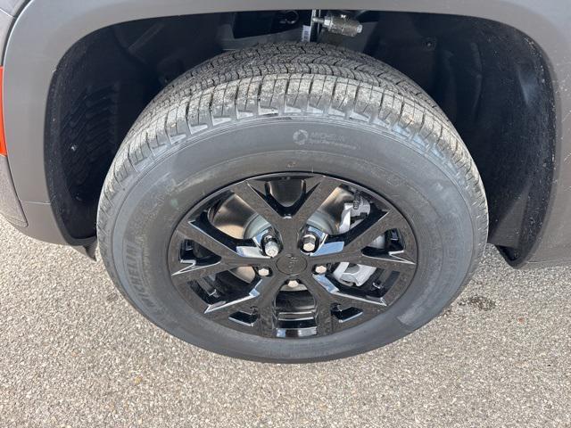 new 2025 Jeep Grand Cherokee L car, priced at $36,930