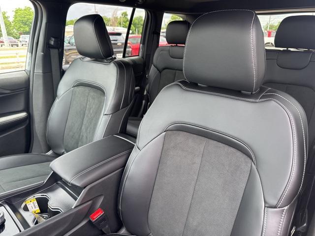 new 2025 Jeep Grand Cherokee car, priced at $35,830