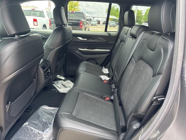new 2025 Jeep Grand Cherokee car, priced at $35,830