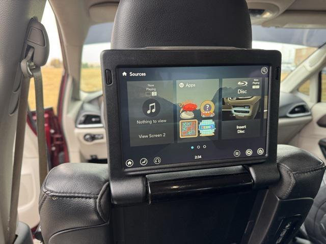 used 2018 Chrysler Pacifica car, priced at $15,788