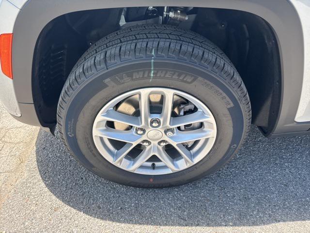 new 2025 Jeep Grand Cherokee L car, priced at $31,825