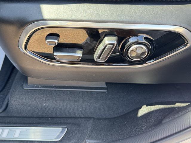 used 2022 Jeep Grand Cherokee car, priced at $38,988