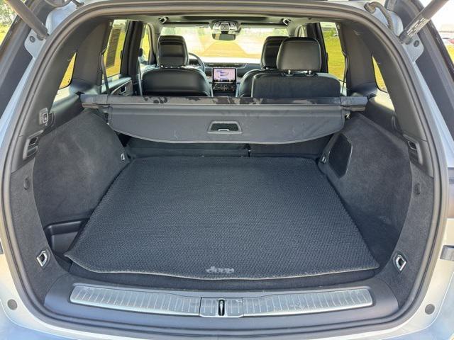 used 2022 Jeep Grand Cherokee car, priced at $38,988