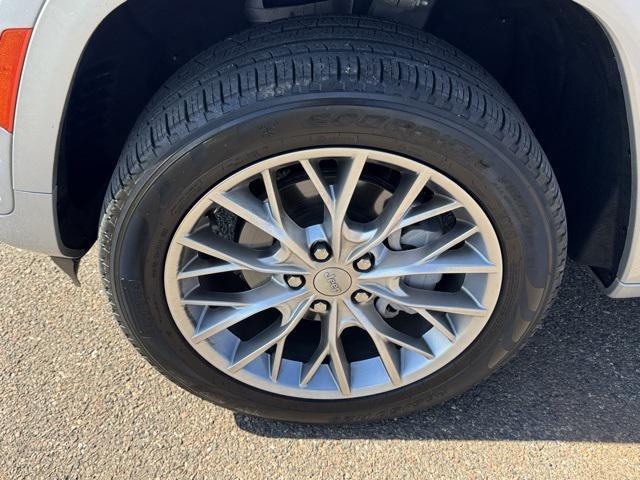 used 2022 Jeep Grand Cherokee car, priced at $38,988