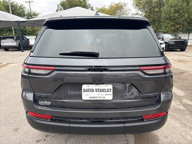 new 2025 Jeep Grand Cherokee car, priced at $38,920