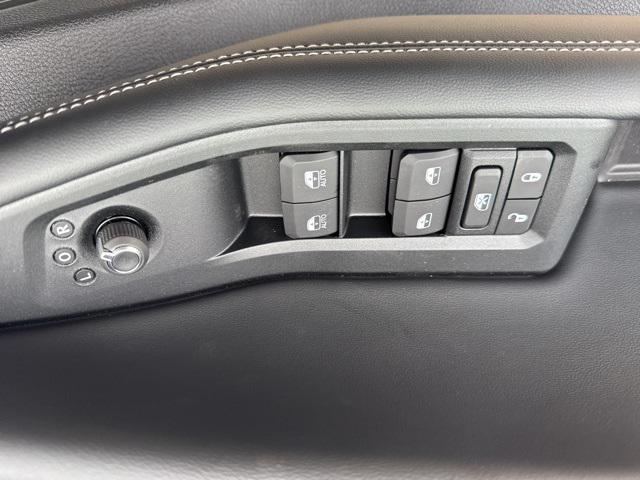 new 2025 Jeep Grand Cherokee car, priced at $38,920