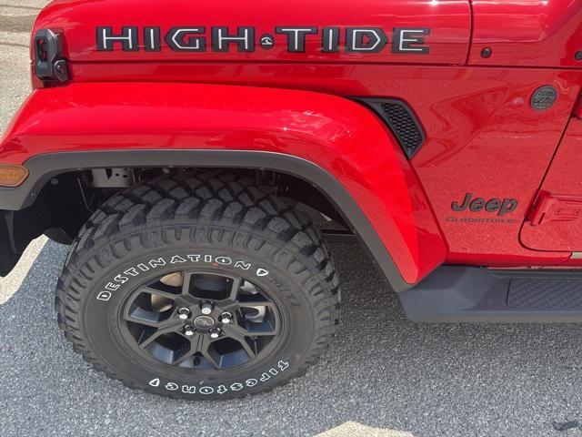 new 2025 Jeep Gladiator car, priced at $38,280