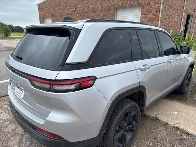 used 2024 Jeep Grand Cherokee car, priced at $32,788