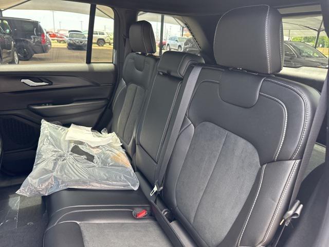 new 2025 Jeep Grand Cherokee car, priced at $35,330