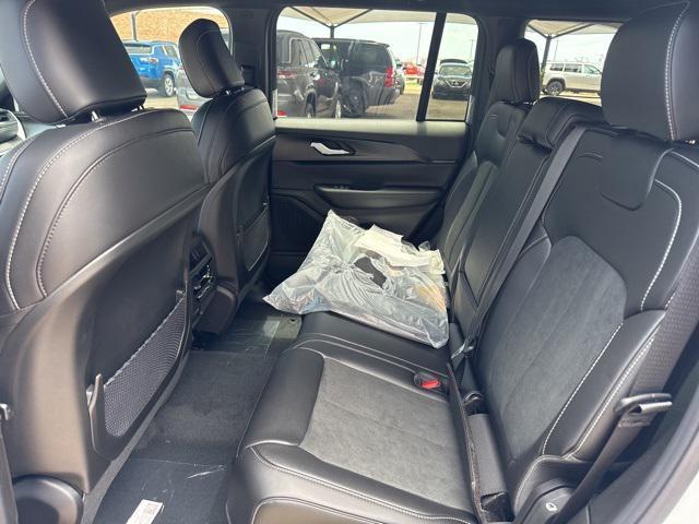 new 2025 Jeep Grand Cherokee car, priced at $35,330