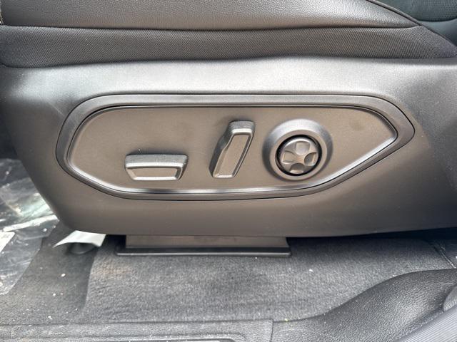 new 2025 Jeep Grand Cherokee car, priced at $35,330
