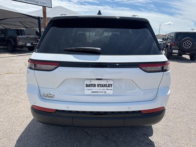 new 2025 Jeep Grand Cherokee car, priced at $35,135