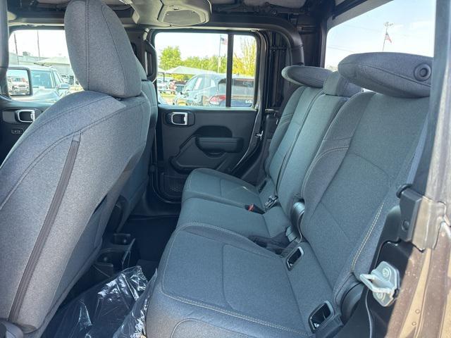 new 2025 Jeep Gladiator car, priced at $30,790