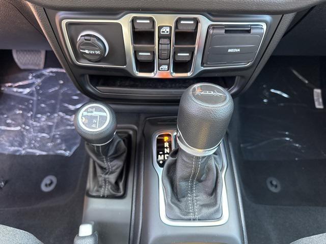 new 2025 Jeep Gladiator car, priced at $30,790