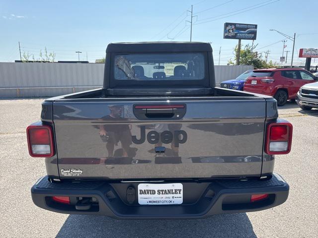new 2025 Jeep Gladiator car, priced at $30,790