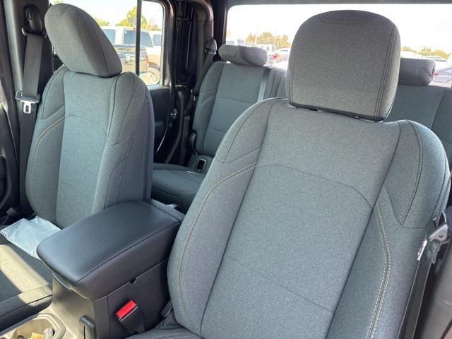 new 2025 Jeep Gladiator car, priced at $30,790