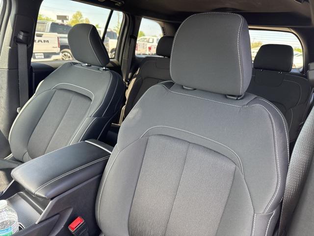 new 2025 Jeep Grand Cherokee car, priced at $30,950