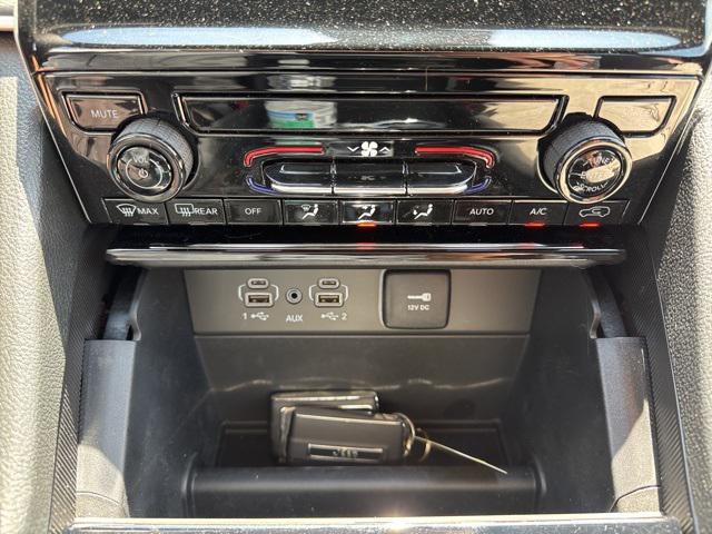 new 2025 Jeep Grand Cherokee car, priced at $30,950