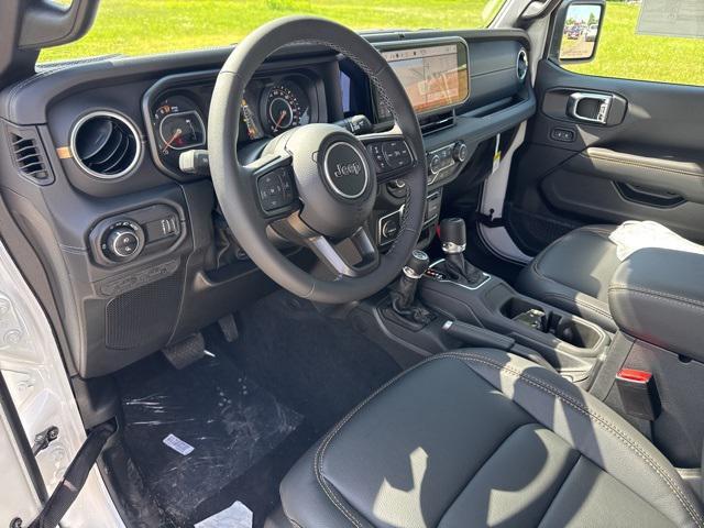 new 2025 Jeep Gladiator car, priced at $37,685