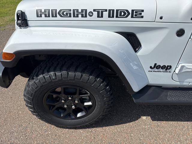 new 2025 Jeep Gladiator car, priced at $37,685