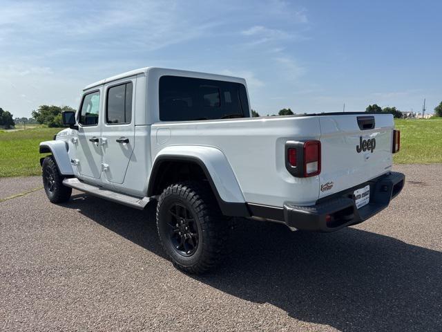 new 2025 Jeep Gladiator car, priced at $37,685
