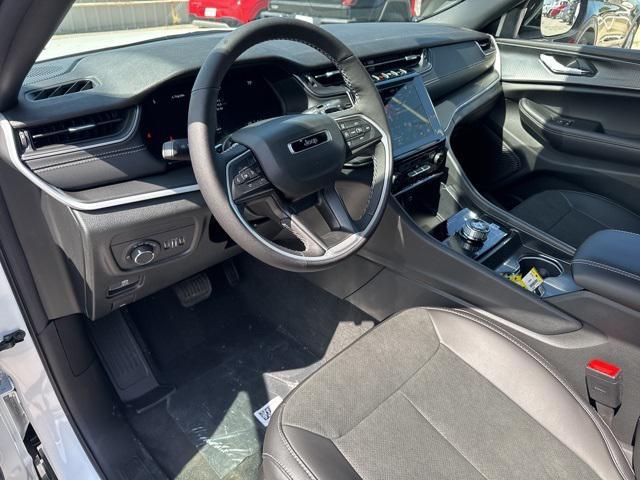 new 2025 Jeep Grand Cherokee car, priced at $34,735