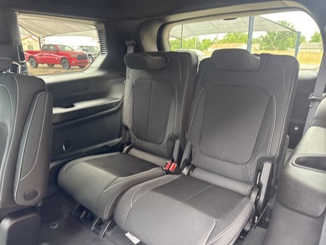 new 2025 Jeep Grand Cherokee L car, priced at $31,825