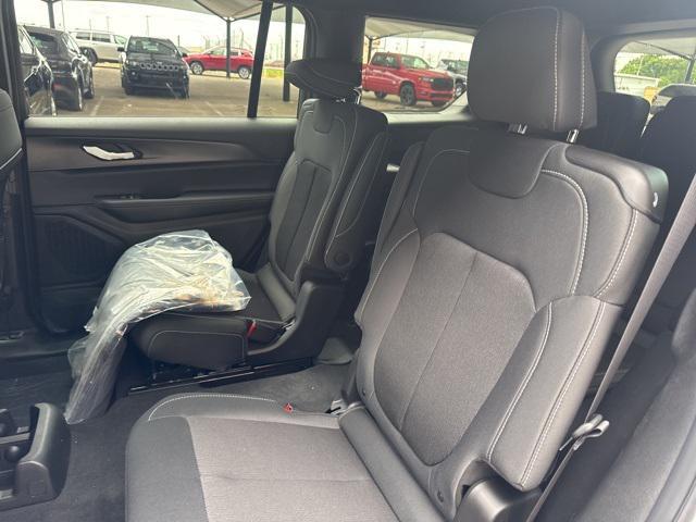 new 2025 Jeep Grand Cherokee L car, priced at $31,825