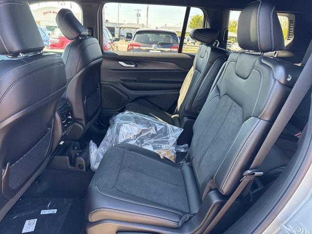 new 2025 Jeep Grand Cherokee L car, priced at $39,330