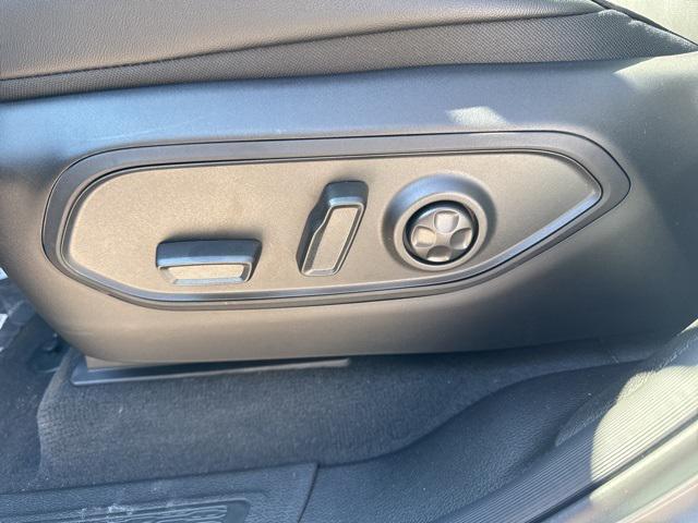 new 2025 Jeep Grand Cherokee L car, priced at $39,330