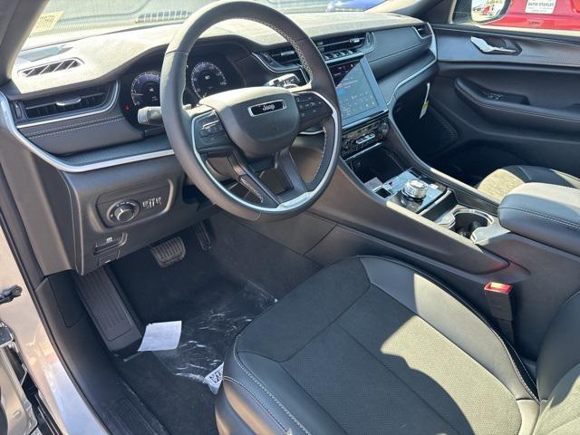 new 2025 Jeep Grand Cherokee L car, priced at $39,330