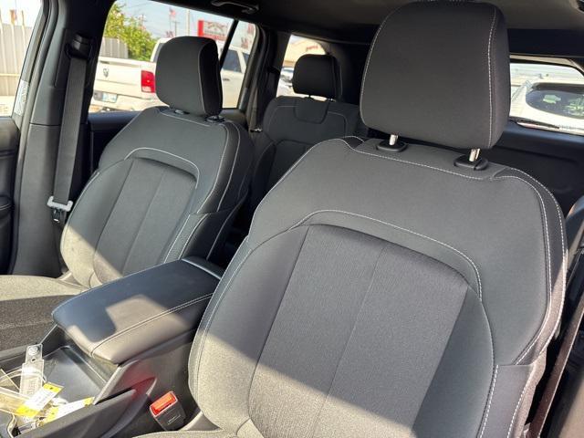 new 2025 Jeep Grand Cherokee car, priced at $30,725