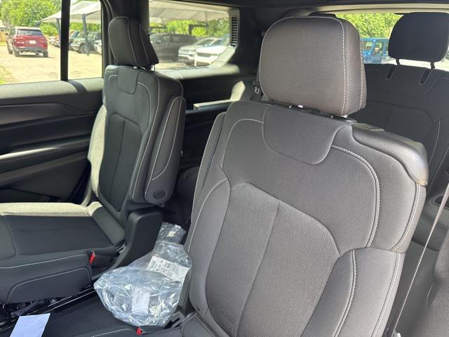 new 2025 Jeep Grand Cherokee L car, priced at $31,825