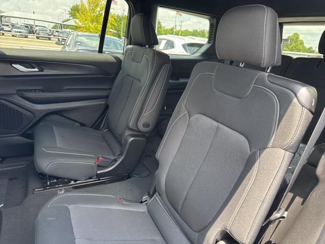 new 2025 Jeep Grand Cherokee L car, priced at $31,825