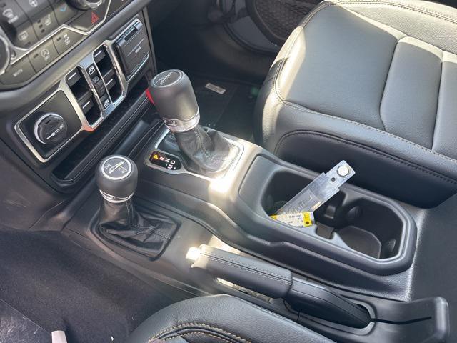 new 2025 Jeep Gladiator car, priced at $38,280