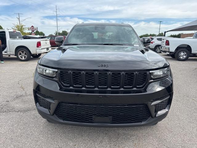 new 2025 Jeep Grand Cherokee car, priced at $34,130